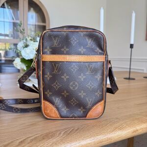 ✅AUTHENTIC✅LOUIS VUITTON DANUBE CROSSBODY Bag